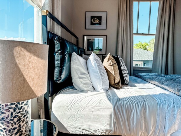 3 chambres, fer et planche à repasser, lit parapluie, Wi-Fi gratuit