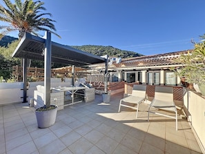 屋外ダイニングエリア