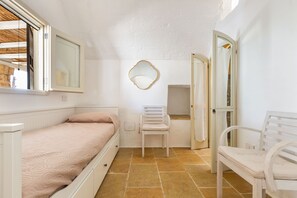 7 dormitorios, tabla de planchar con plancha, Internet y ropa de cama