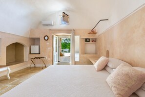 7 bedrooms, iron/ironing board, Internet, bed sheets