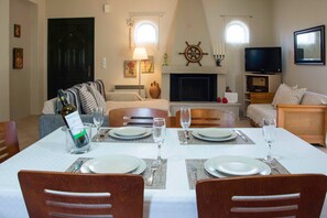 Dining - Country House 'On The Hill' with Private Terrace, Wi-Fi and Air Conditioning (Lefkimmi Corfu)