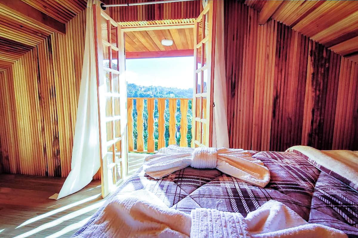 Standard Chalet, Mountain View