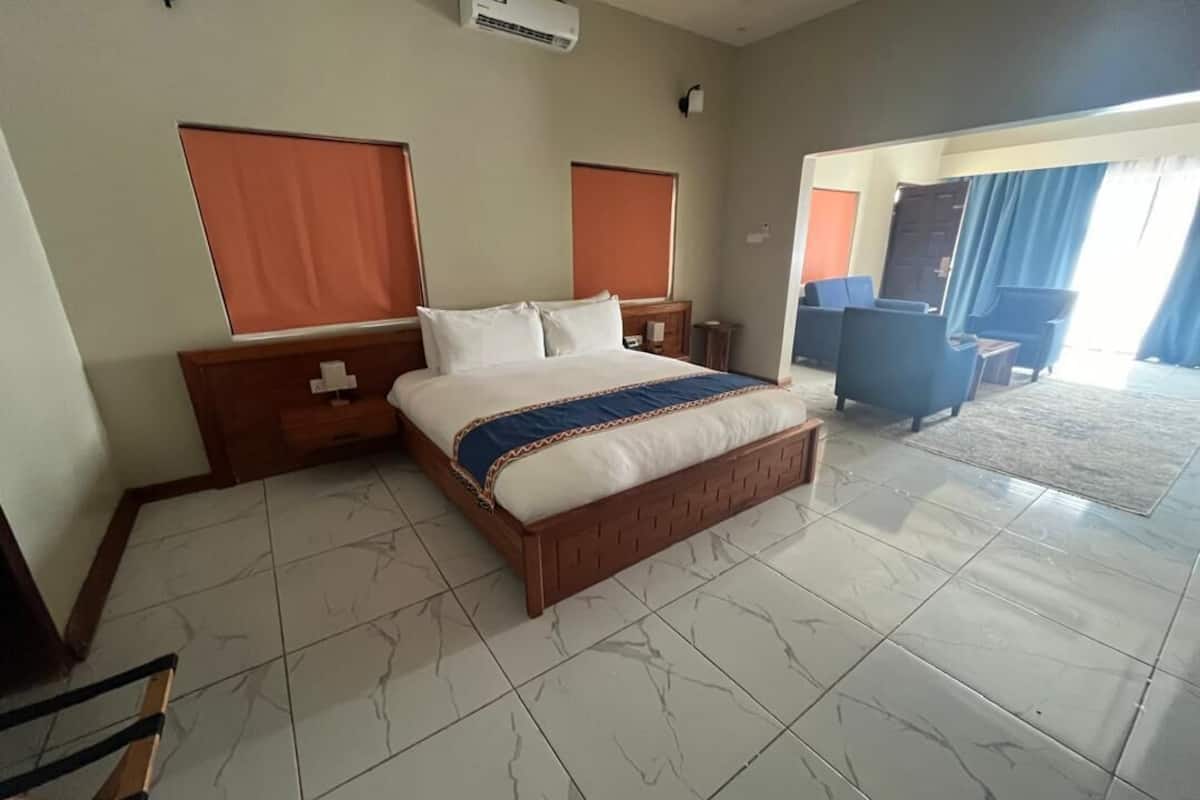 In-room safe, desk, laptop workspace, blackout curtains
