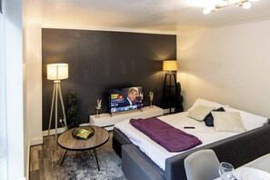 Casa | 5 habitaciones, tabla de planchar con plancha y wifi gratis 