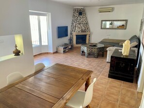Interior - Charming 3-bedroom house with AC and WiFi in lovely Chiclana de la Frontera (Chiclana de la Frontera)
