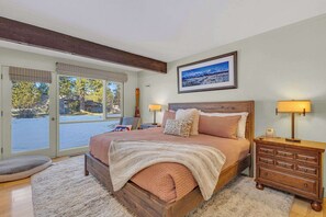 3 bedrooms, desk, iron/ironing board, WiFi