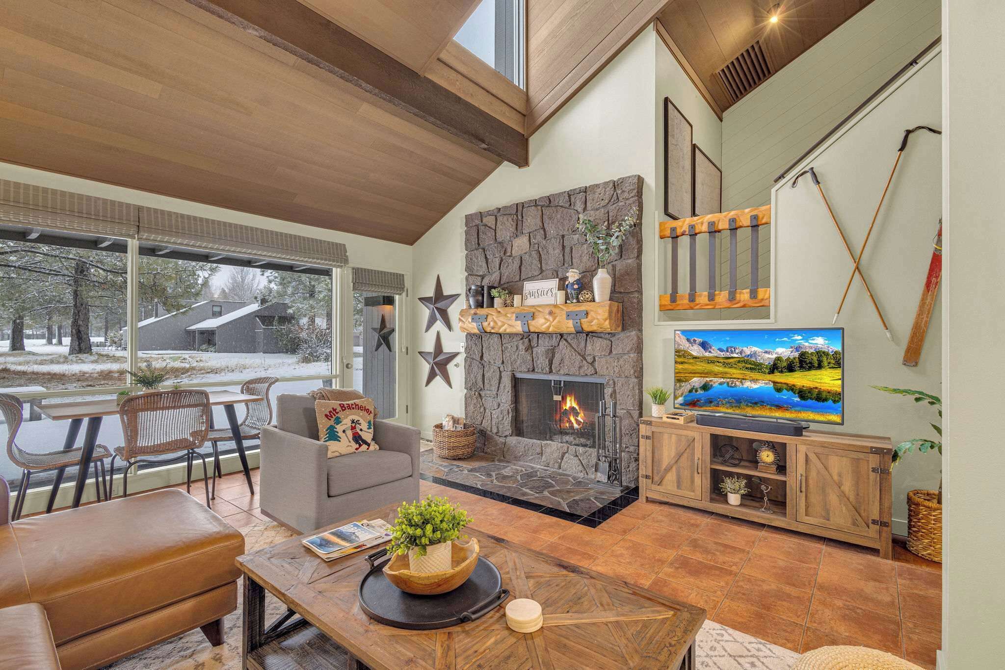 TV, fireplace, offices