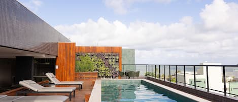 Indoor pool, sun loungers