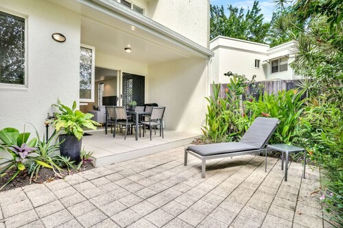 Luxury Retreat in Cairns North