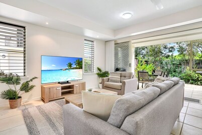 Luxury Retreat in Cairns North