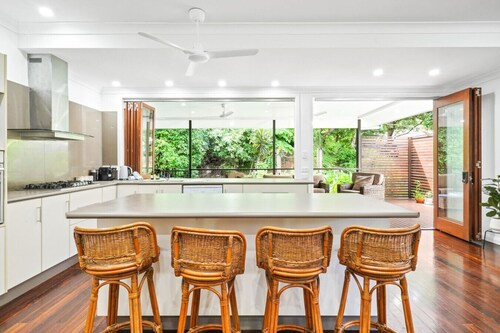 Spacious 7-Bedroom Queenslander Retreat | Privacy, Comfort & Bushland Serenity