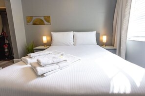 1 bedroom, desk, iron/ironing board, WiFi