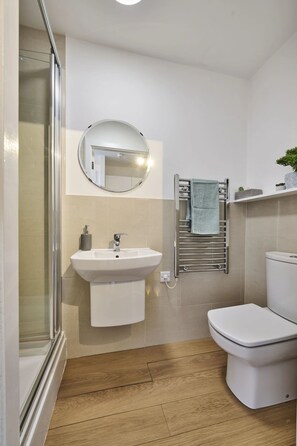 Studio, Non Smoking | Bathroom