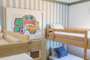 6 Schlafzimmer, Bügeleisen/Bügelbrett, Internetzugang, Bettwäsche