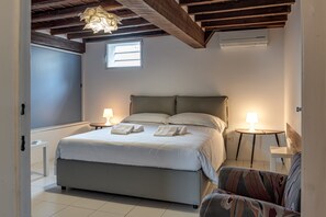 2 quartos, Wi-Fi de cortesia, roupa de cama