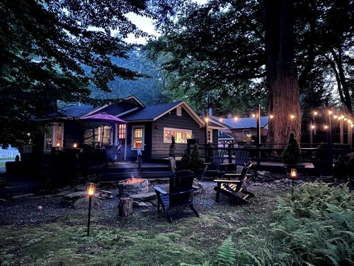 Enchanted Fox Dell Cottage