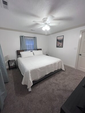 3 chambres, fer et planche à repasser, Wi-Fi gratuit, draps fournis