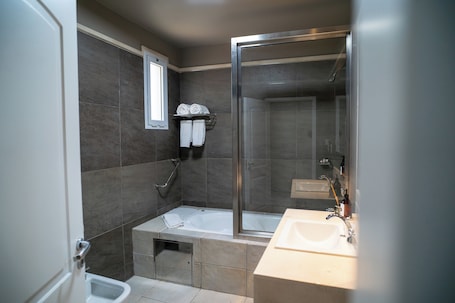 Superior Twin Room | Bathroom. Samay Hotel Boutique