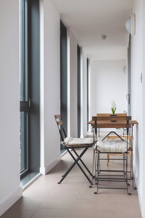 Appartement | Coin séjour | Télévision de 37 pouces avec chaînes par câble, Netflix