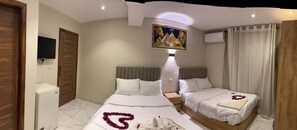 Soundproofing, free WiFi - Pyramids Solar Boat Inn (Giza)