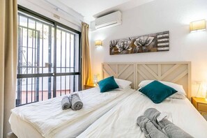 2 bedrooms, iron/ironing board, free WiFi, bed sheets