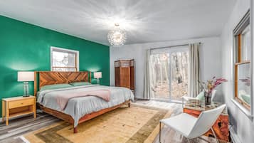 3 bedrooms, iron/ironing board, WiFi, bed sheets