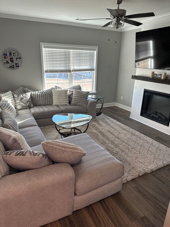 Smart TV, fireplace, table tennis, video library