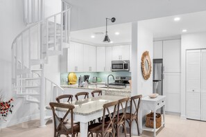 Dining - Book your 2025 stay today at this stunning one of a kind beachside condo! (Sanibel)