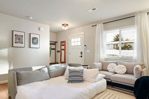 3 chambres, fer et planche à repasser, lit parapluie, Wi-Fi gratuit