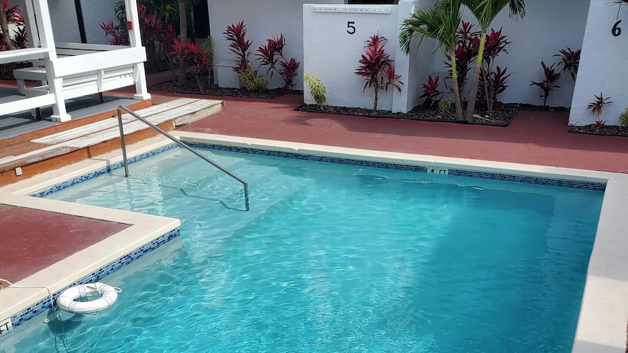The Island Garden Hotel