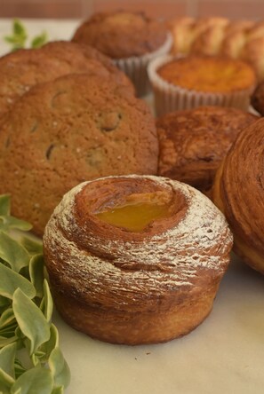 Tägliches kontinentales Frühstück gegen Gebühr