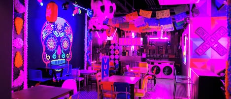 Bar (in der Unterkunft)