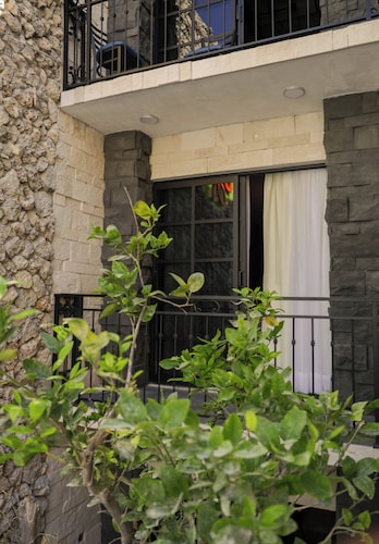 Mandarina's House Hotel & Restaurante