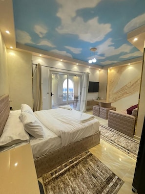 Individually decorated, individually furnished, desk, laptop workspace - Florenza Khamsin Resort (Hurghada)