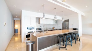 Luxury Condo, Ocean View | Private kitchenette - Cruz de Huanacaxtle Arena Blanca 408 (La Cruz de Huanacaxtle)