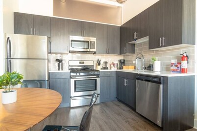 McCormick 3B/2Ba w optional parking/Up to 8 guests