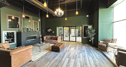 Michigan 6BR Luxury Loft Suite in South Loop Chicago Near McCormick Place