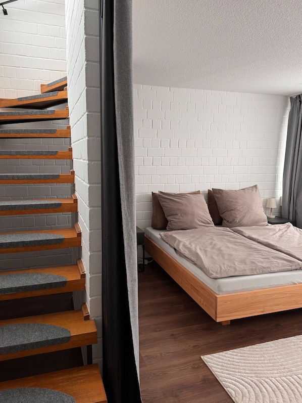 2 bedrooms, iron/ironing board, WiFi, bed sheets - City Home | Two Bedrooms & Style (Bitburg)