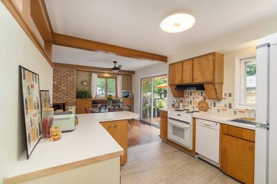 Crabtree Place: A Relaxing 60s Experience