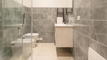 Doppia Classic | Bagno | Doccia, asciugacapelli, asciugamani, sapone