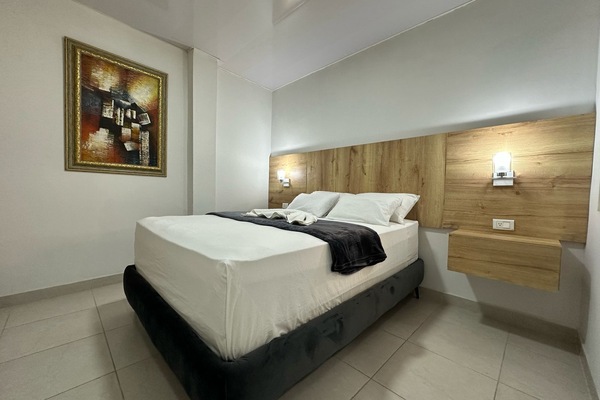 Habitación familiar doble de uso individual, 2 habitaciones | Ropa de cama hipoalergénica y decoración individual