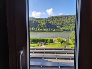 Interior - House on the Rhine with mountain views (Sankt Goarshausen)