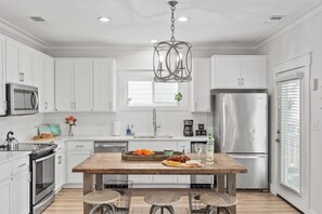 House (6 Bedrooms) | Private kitchen