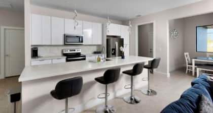 3-bedroom house and small game room in fabulous Cape Coral with AC, WiFi