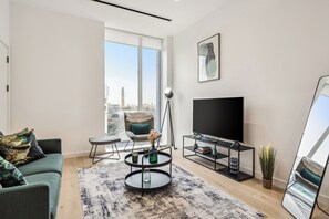 Smart TV, table tennis, books