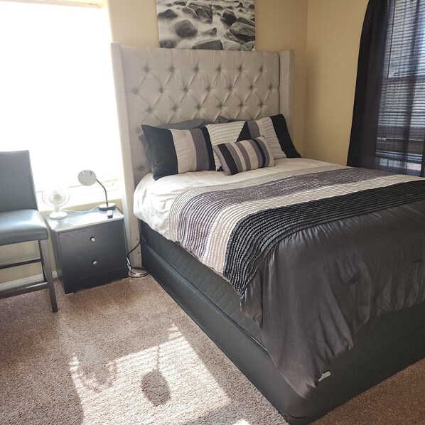 2 chambres, fer et planche à repasser, Wi-Fi, literie fournie