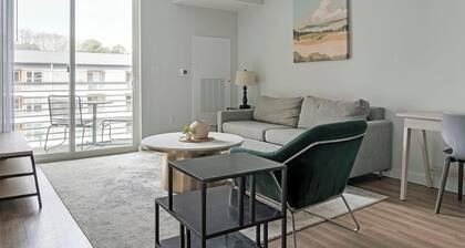 Landing | Stylish 1BD, Game Room, Clubhouse