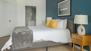 1 habitación, escritorio, tabla de planchar con plancha y wifi 