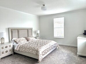 5 habitaciones, tabla de planchar con plancha y wifi gratis