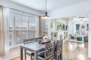 Dining - Carson Flats Apt #6 | 1BR • Near BOK• OSU Med•Dtwn (Tulsa)